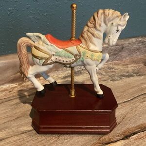 Vtg Carousel Music Box Handpainted Horse Wood Base See Description